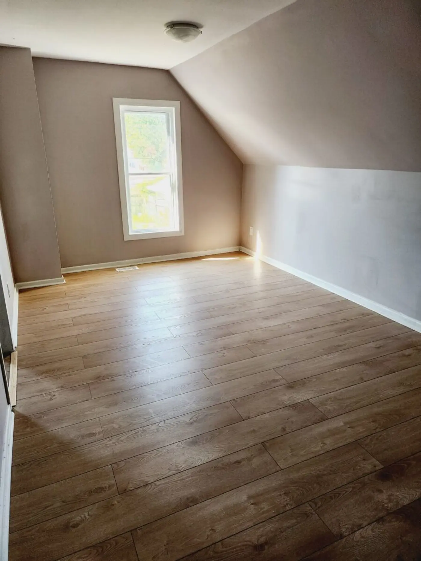 247 Langlois – Upper Rear — photo 1