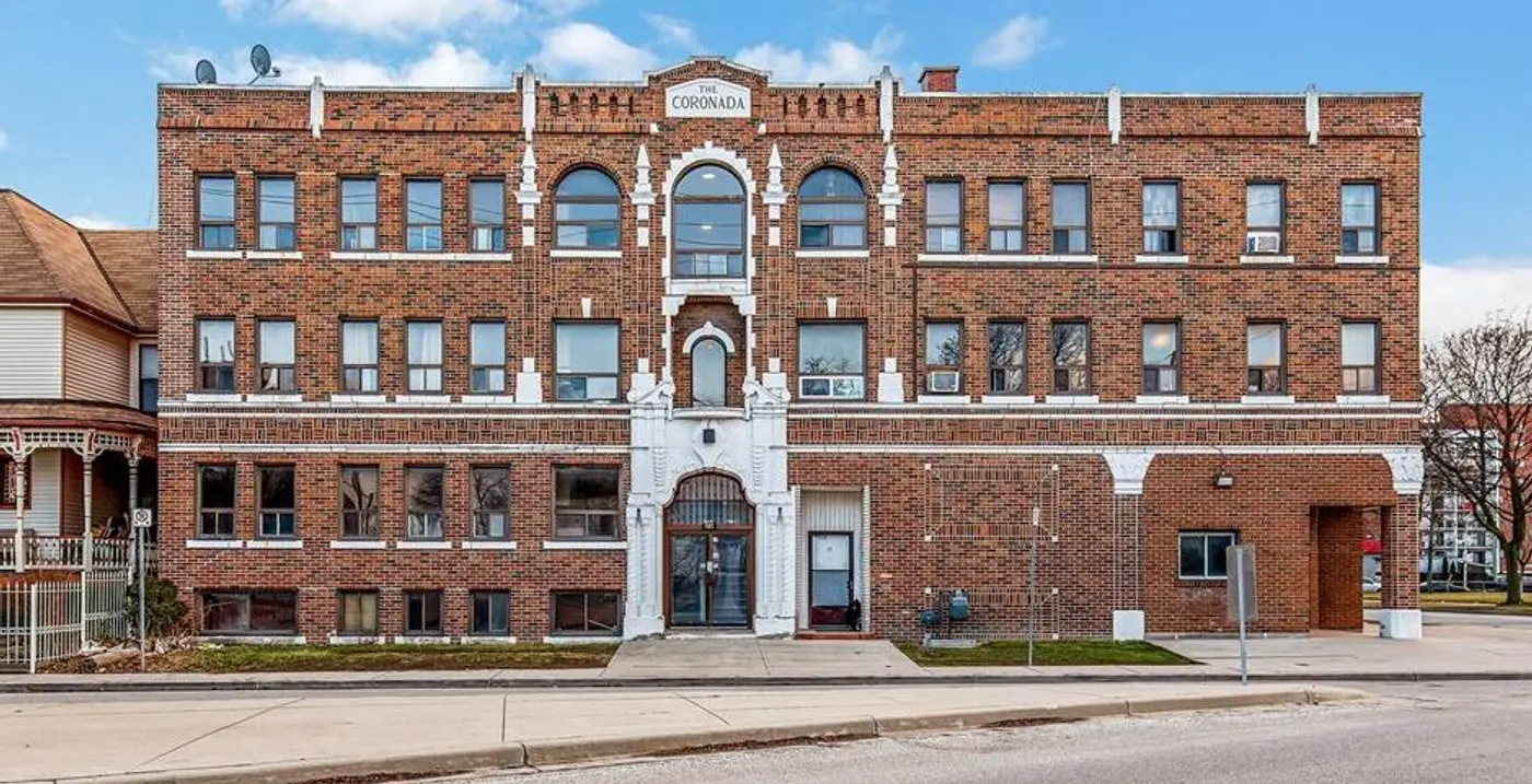 581 Cataraqui – Multiple Units — photo 1