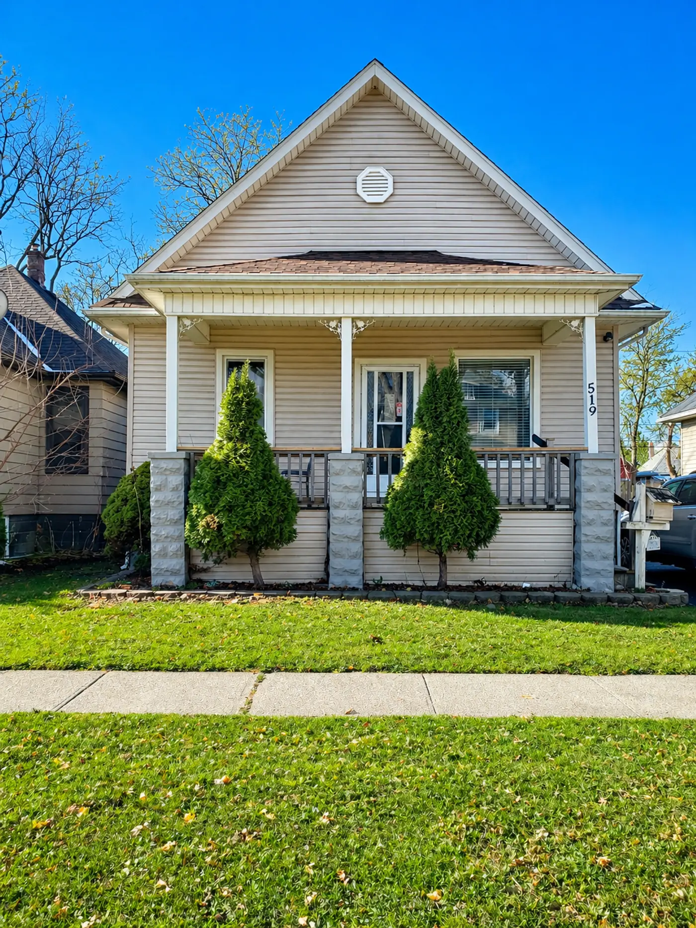 519 Oak – Main — photo 1