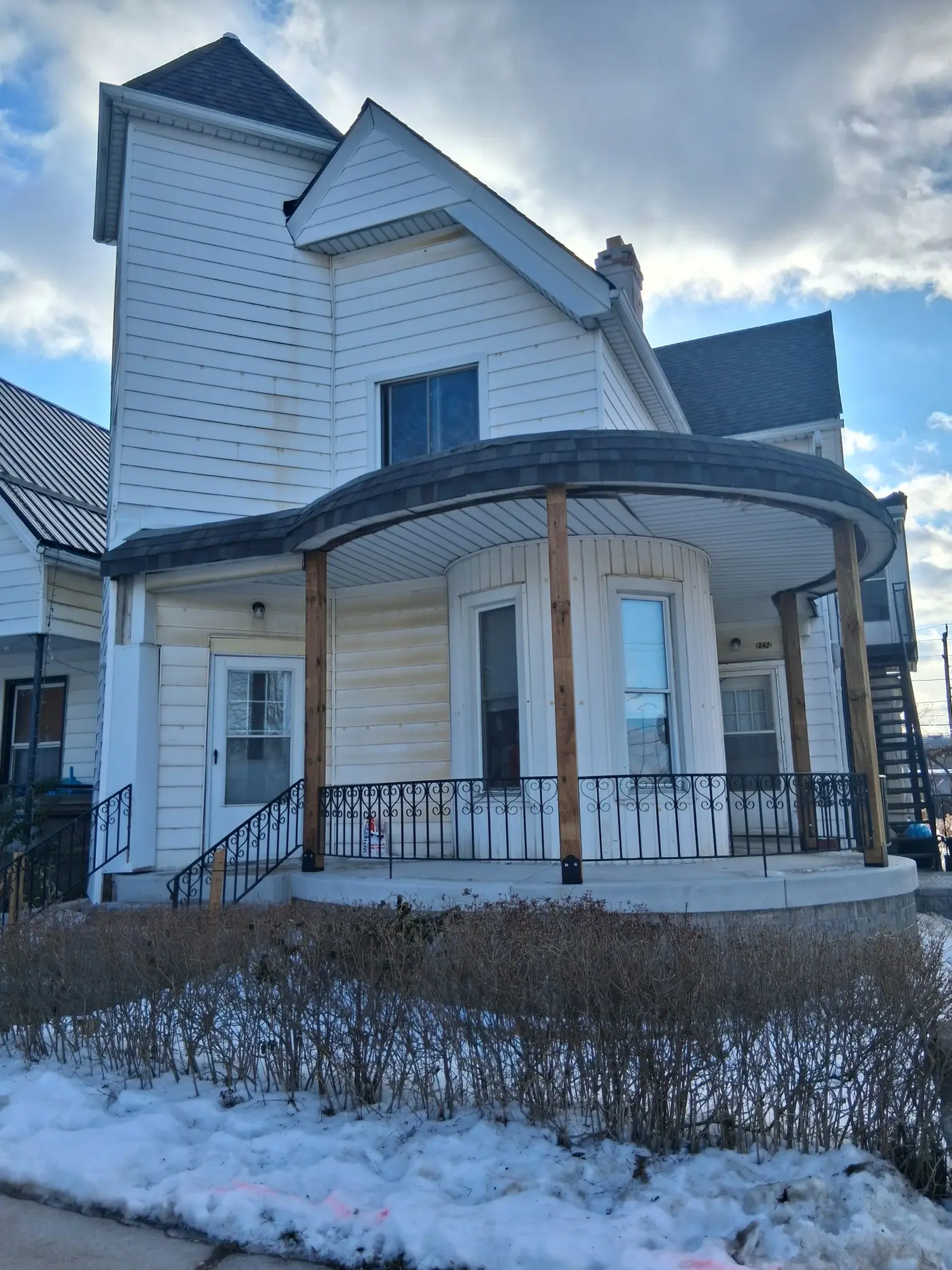 247 Langlois – Lower Front — photo 1