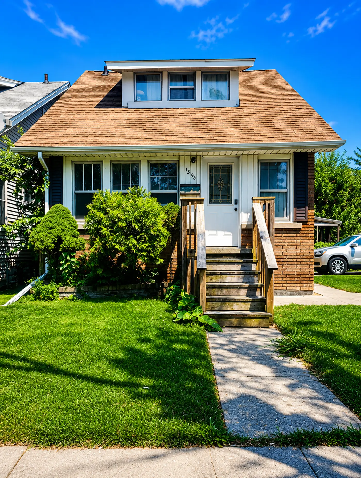 1394 Howard – Upper – All Inclusive — photo 1